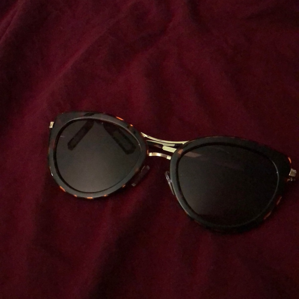 luna 53 fashion glasses😍